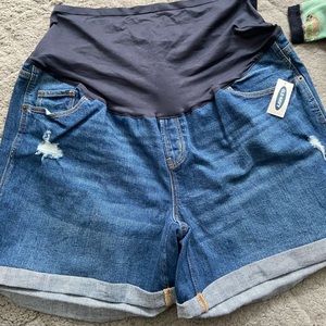 Old Navy Maternity Shorts Size 18